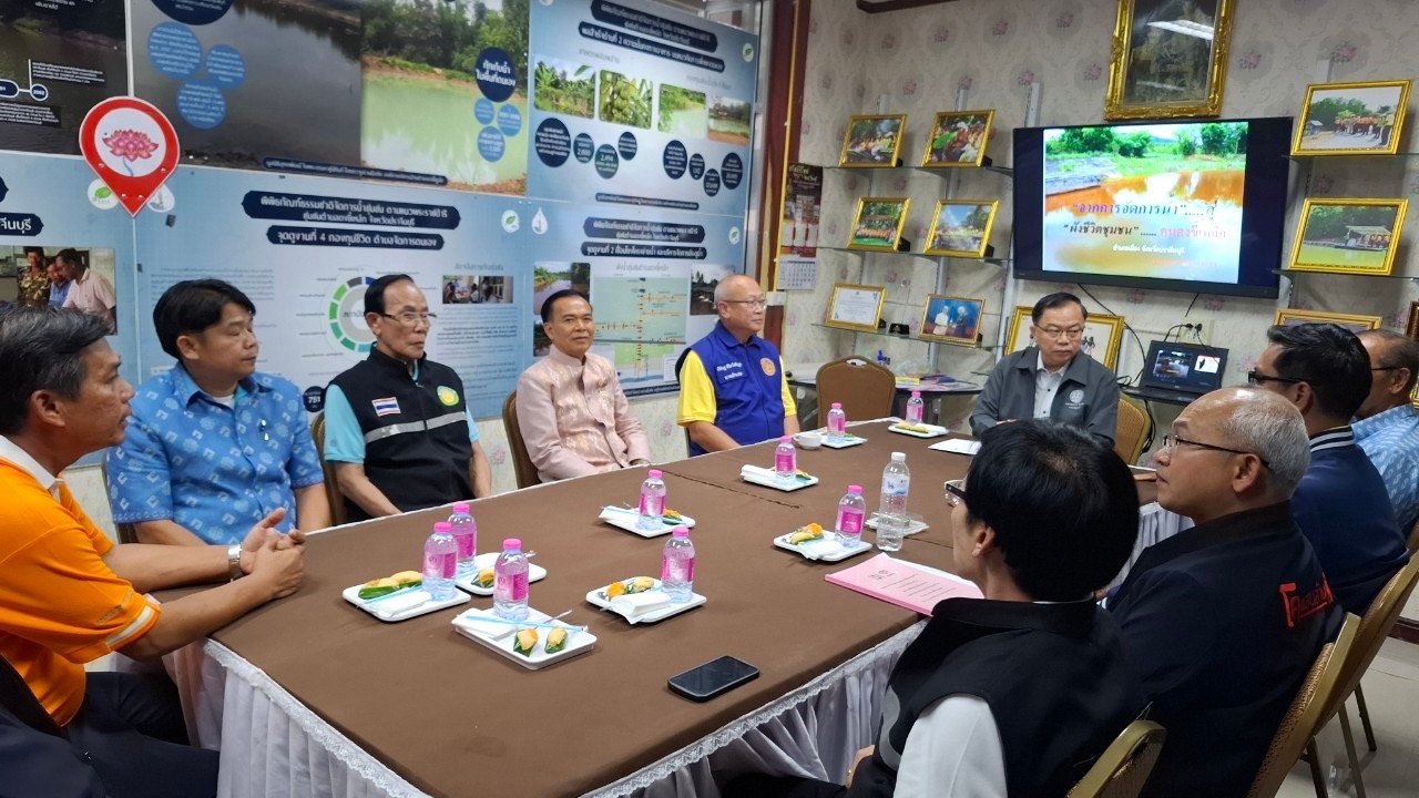 พจ.ปราจีนบุรี ร่วมต้อนรับท่านที่ปรึกษา รมว. ประจำสำนักนายกรัฐมนตรี ณ กองทุนหมู่บ้านขอนขว้าง จ.ปราจีนบุรี เน้นย้ำนโยบาย "ทำดี มีเติม"